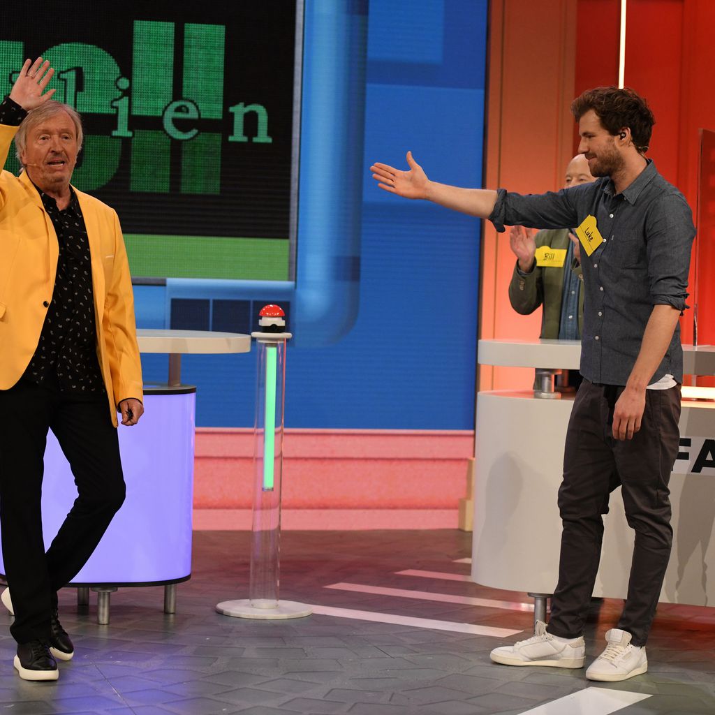 Werner Schulze-Erdel und Luke Mockridge in "LUKE! Die Greatnightshow"