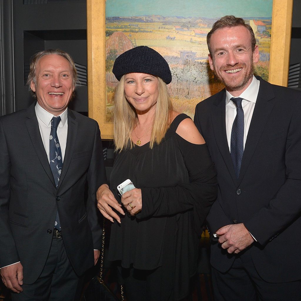 Willem van Gogh, Barbra Streisand und Axel Rger, Van Gogh-Museums-Direktor, bei LA Art Show 2014