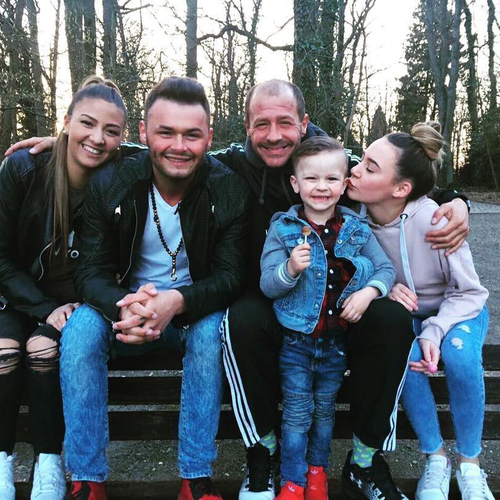 Willi Herren mit seiner Schwiegertochter, Sohn Stefano, Enkel Emilio und Tochter Alessia