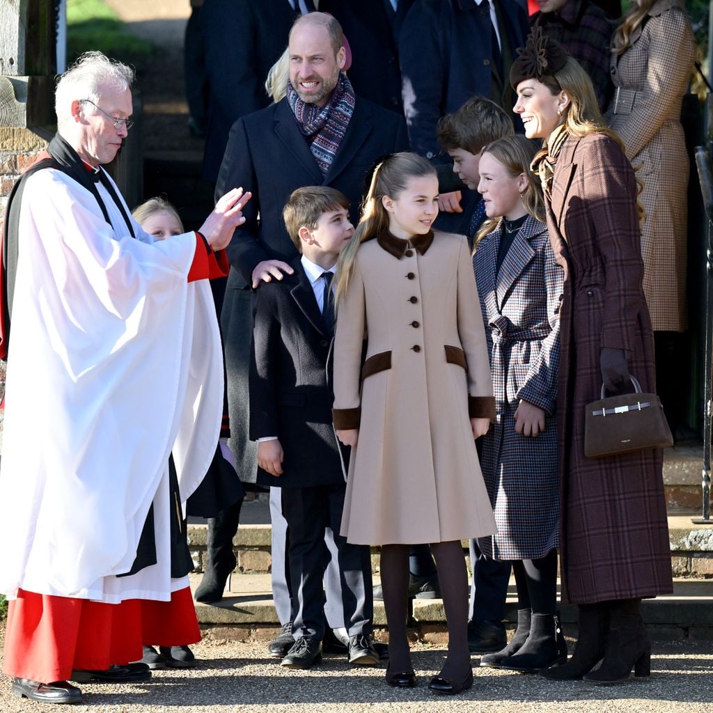 Königliche Familie beim Weihnachtsgottesdienst in Sandringham: William, Kate, George, Charlotte und Louis von Wales