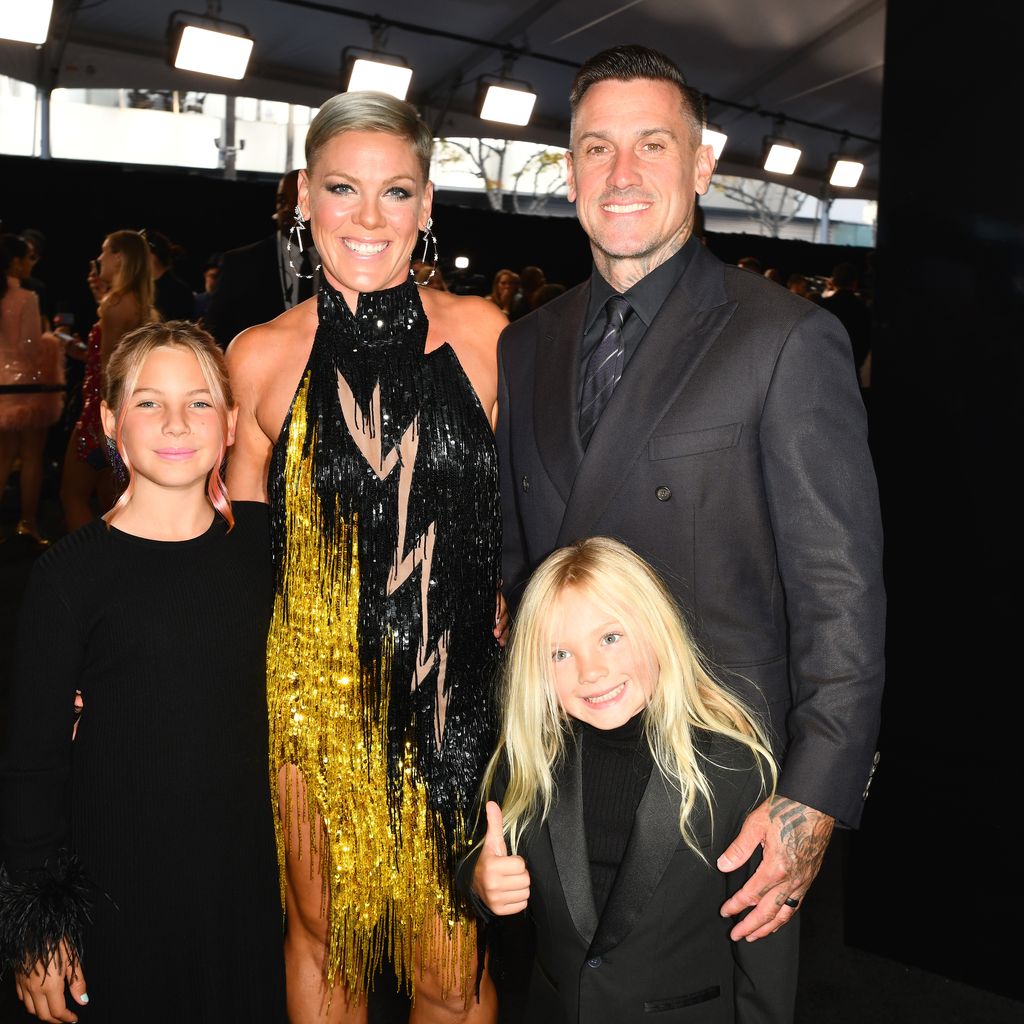 Pink und Carey Hart mit ihren Kindern Willow und Jameson bei den American Music Awards 2022