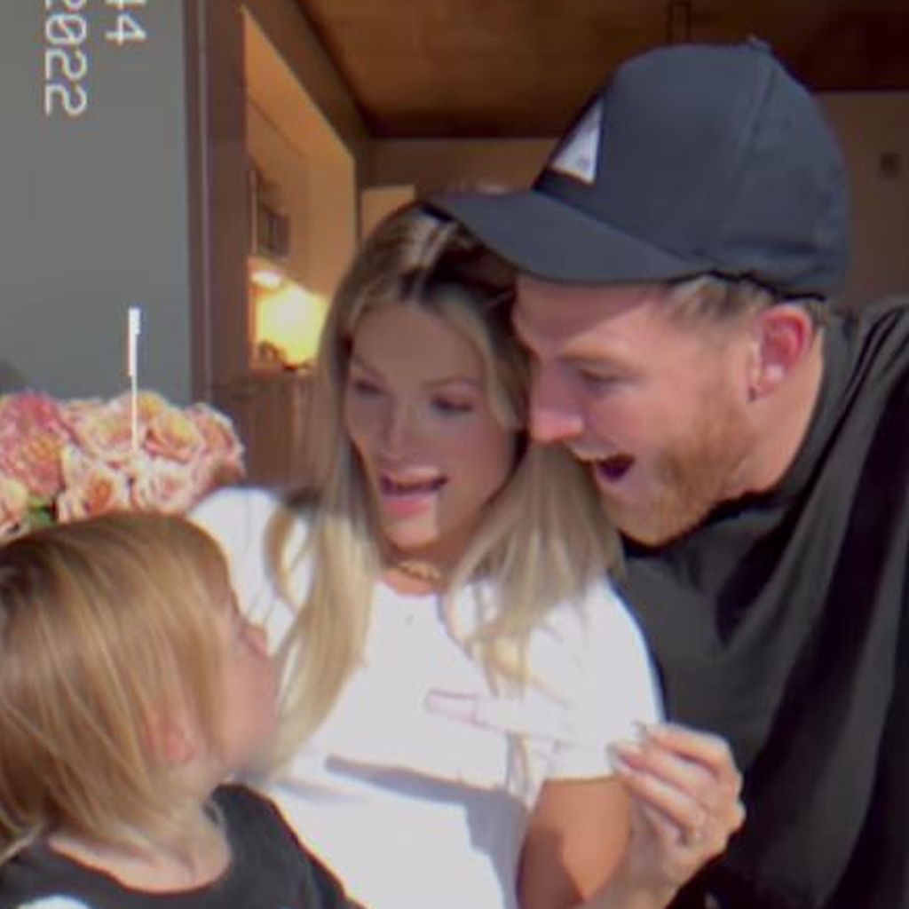 Witney Carson mit ihrem Mann und ihrem Sohn Kevin Leo