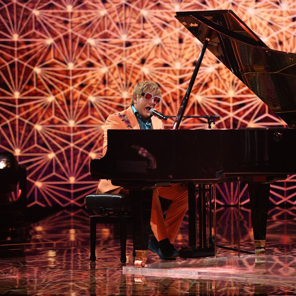 Wolfram Kons als Elton John auf der "Big Performance"-Bühne