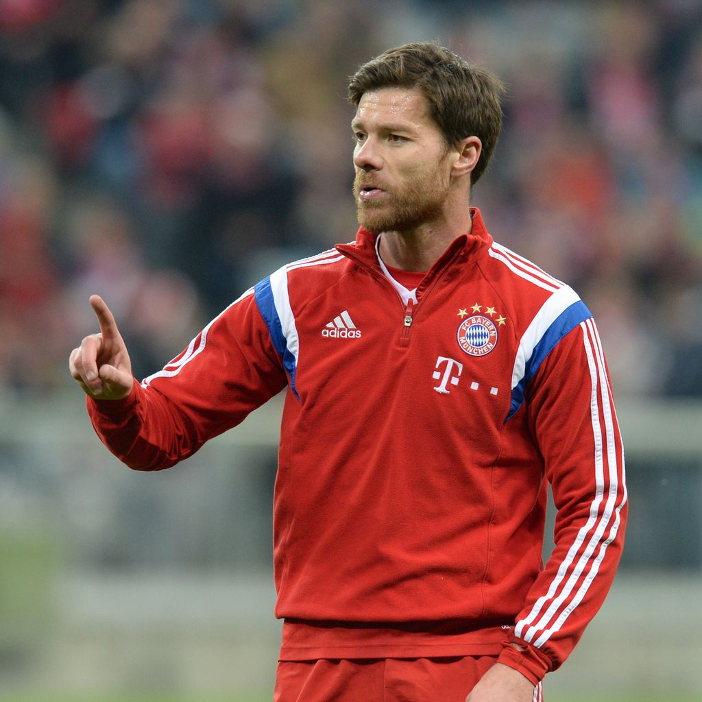 Fußballer Xabi Alonso 2016 in der Münchner Allianz Arena