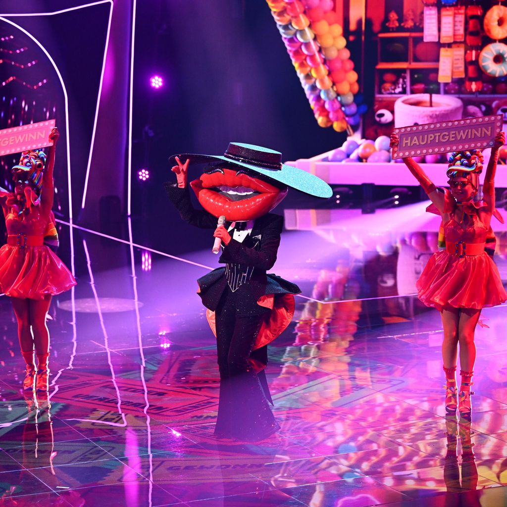 Brigitte Nielsen als "Kiss" bei The Masked Singer