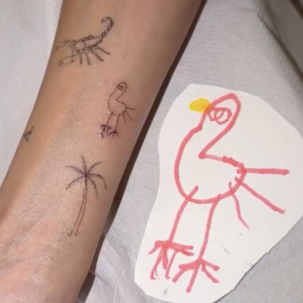 Yeliz Koc zeigt das neue Tattoo vom Bild ihrer Tochter.