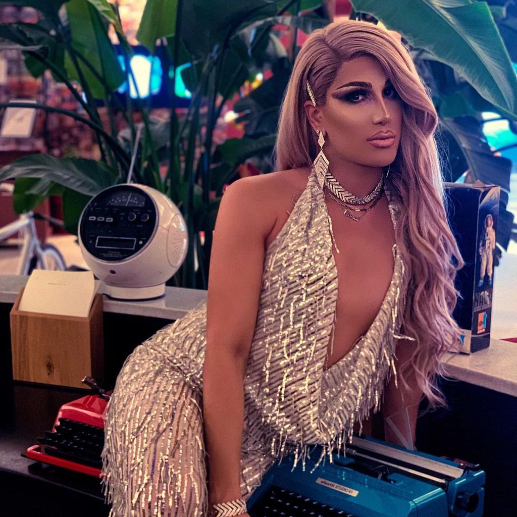 Yonce Banks, Dragqueen