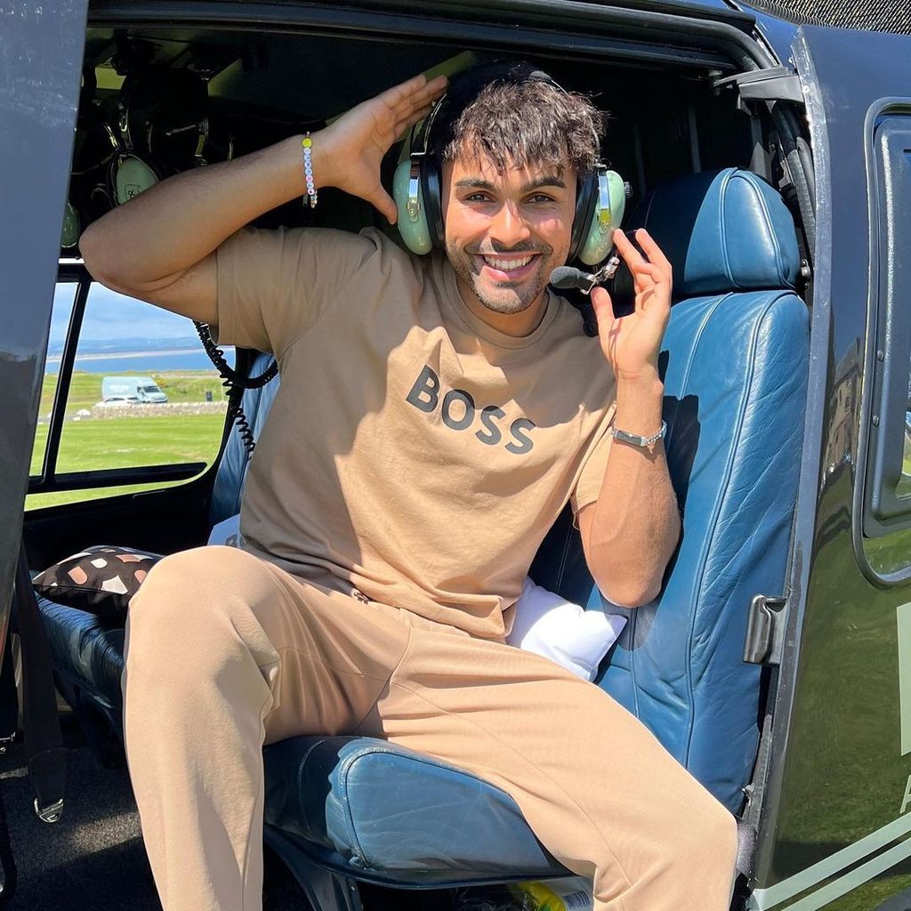 Younes Zarou, Webstar