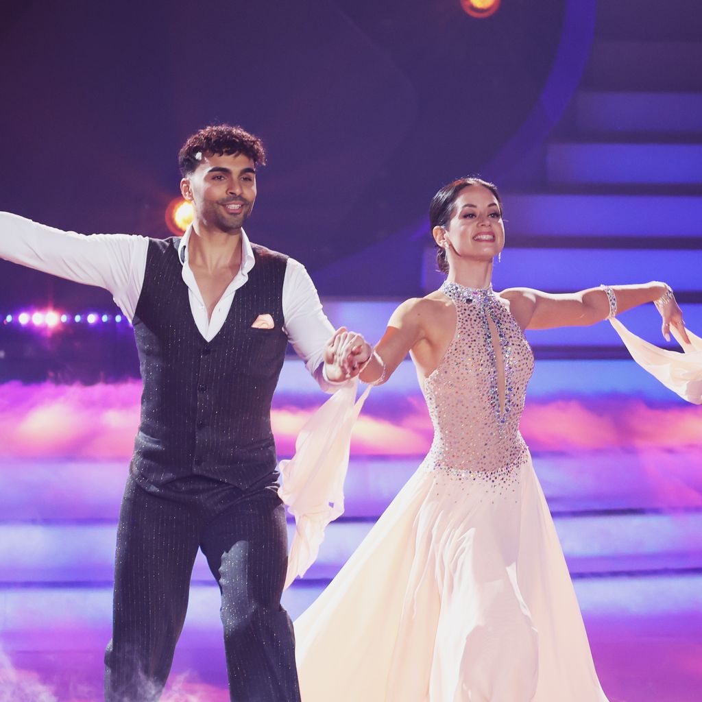 Younes Zarou und Malika Dzumaev bei "Let's Dance" 2023