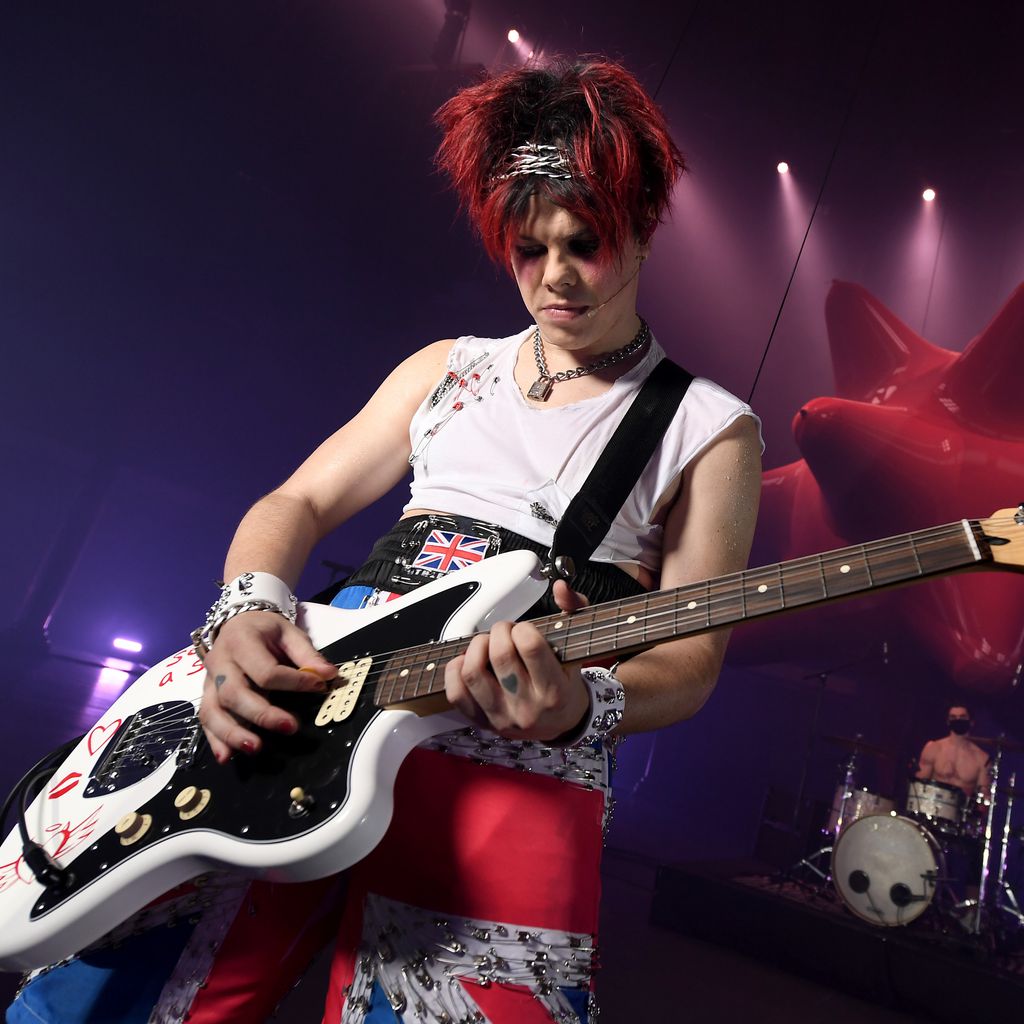 Yungblud bei einem Auftritt im November 2020