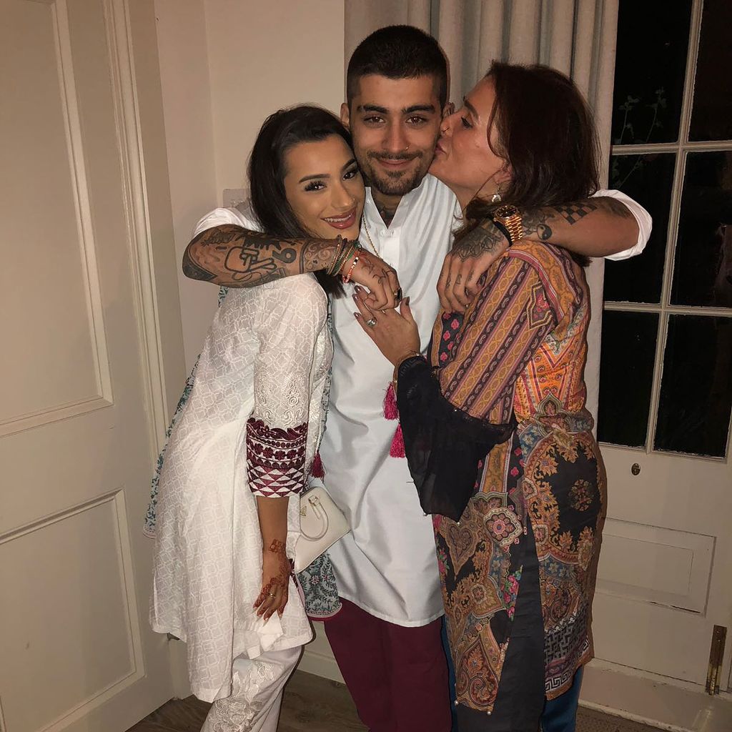 Zayn Malik mit seiner Schwester und Mutter