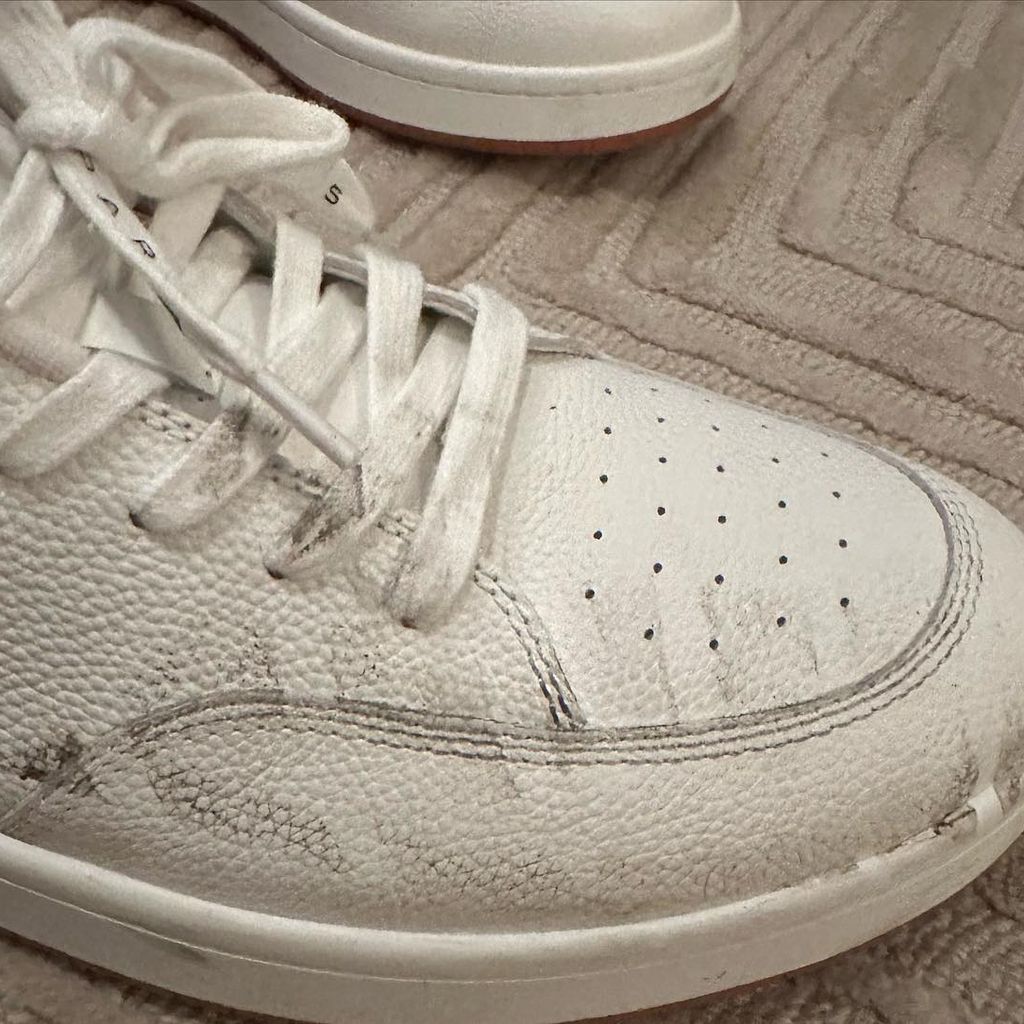 Zayn Maliks Schuh, nachdem ein Auto seinen Fuß überrollte