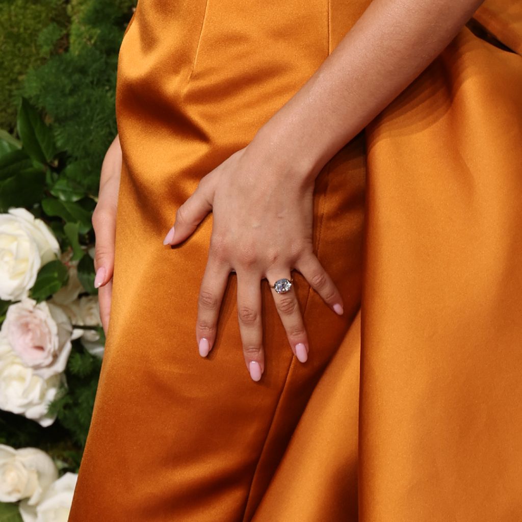 Zendaya Colemans Ring bei den Golden Globe Awards 2025