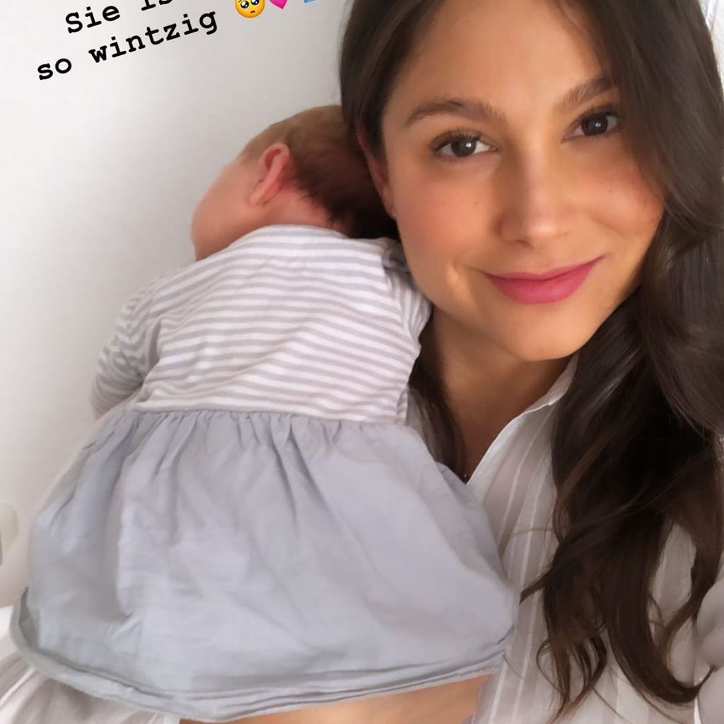 Ziania Rubi mit ihrer Tochter im Arm