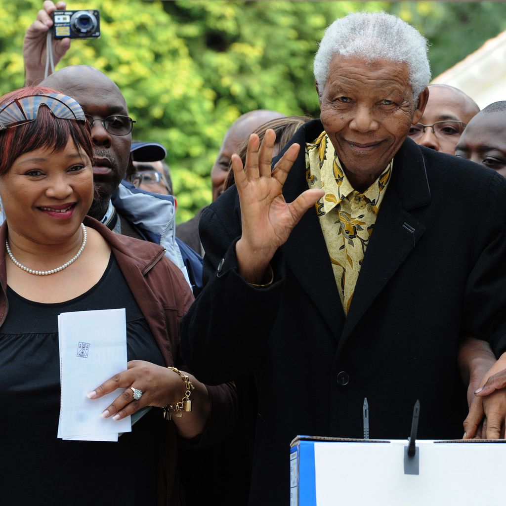 Zindzi und Nelson Mandela bei einer Wahl in Johannesburg im April 2009
