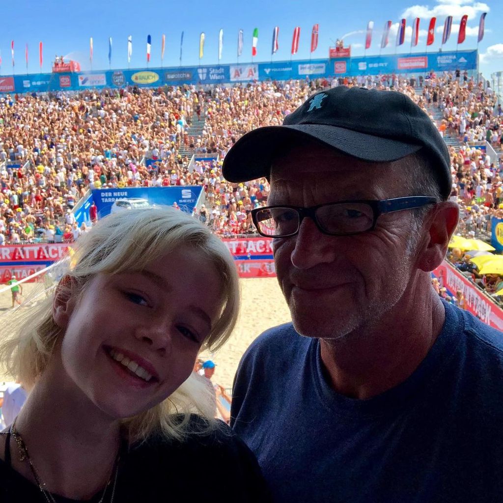 Zoe Saip und ihr Papa Mike