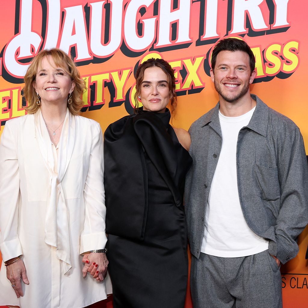 Zoey Deutch mit ihrem Verlobten Jimmy Tatro sowie ihren Eltern Lea Thompson und Howard Deutch