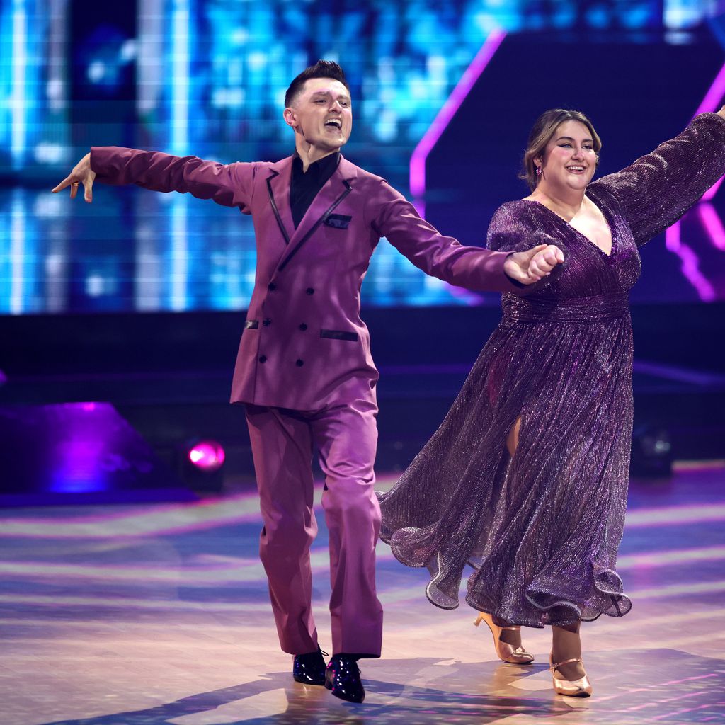 Zsolt Sándor Cseke und Selfiesandra bei "Let's Dance"