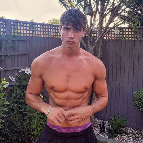 Cam Holmes