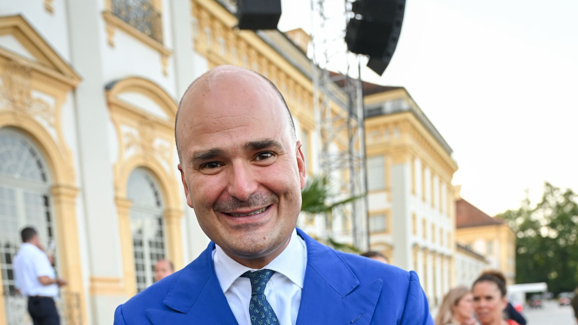 Albert von Thurn und Taxis stürzt bei Unfall 50 Meter tief