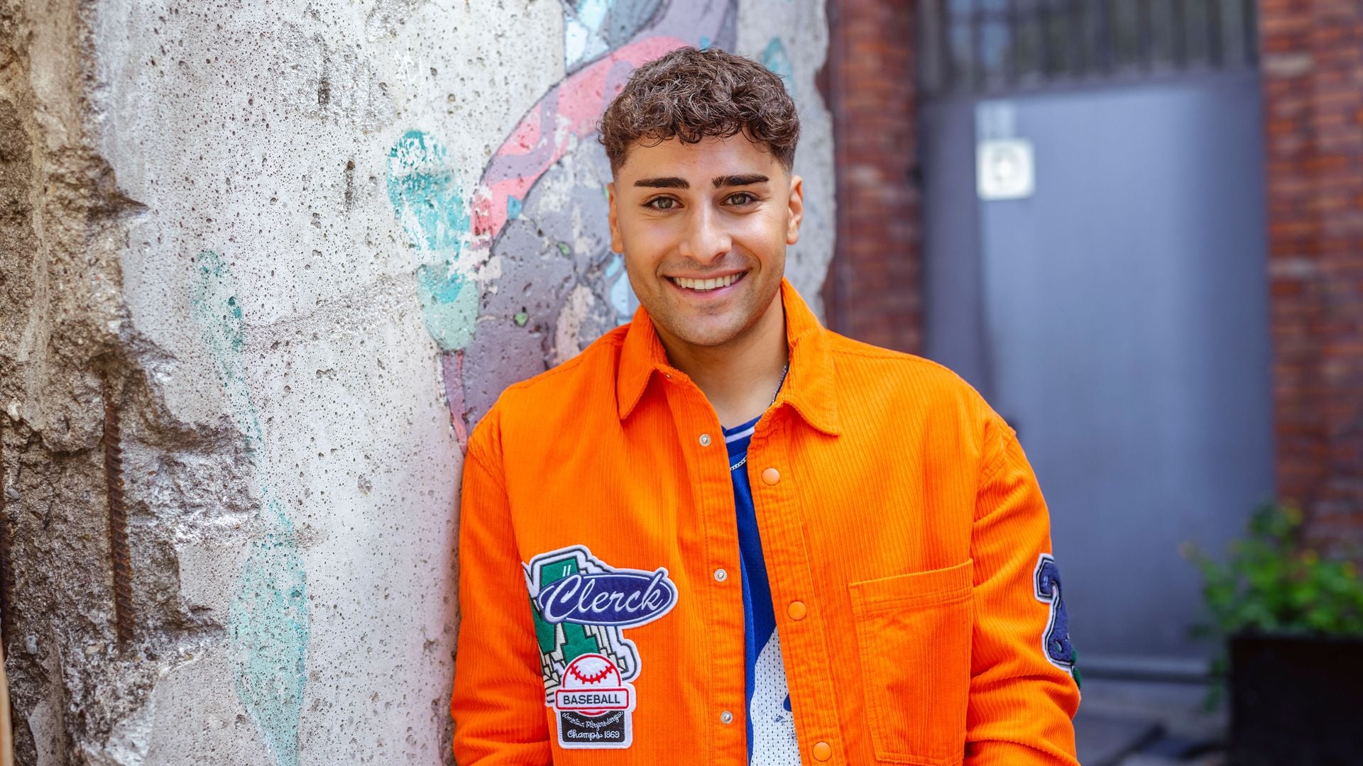 Mit-diesen-BTN-Co-Stars-h-ngt-Alex-Khachab-auch-privat-ab