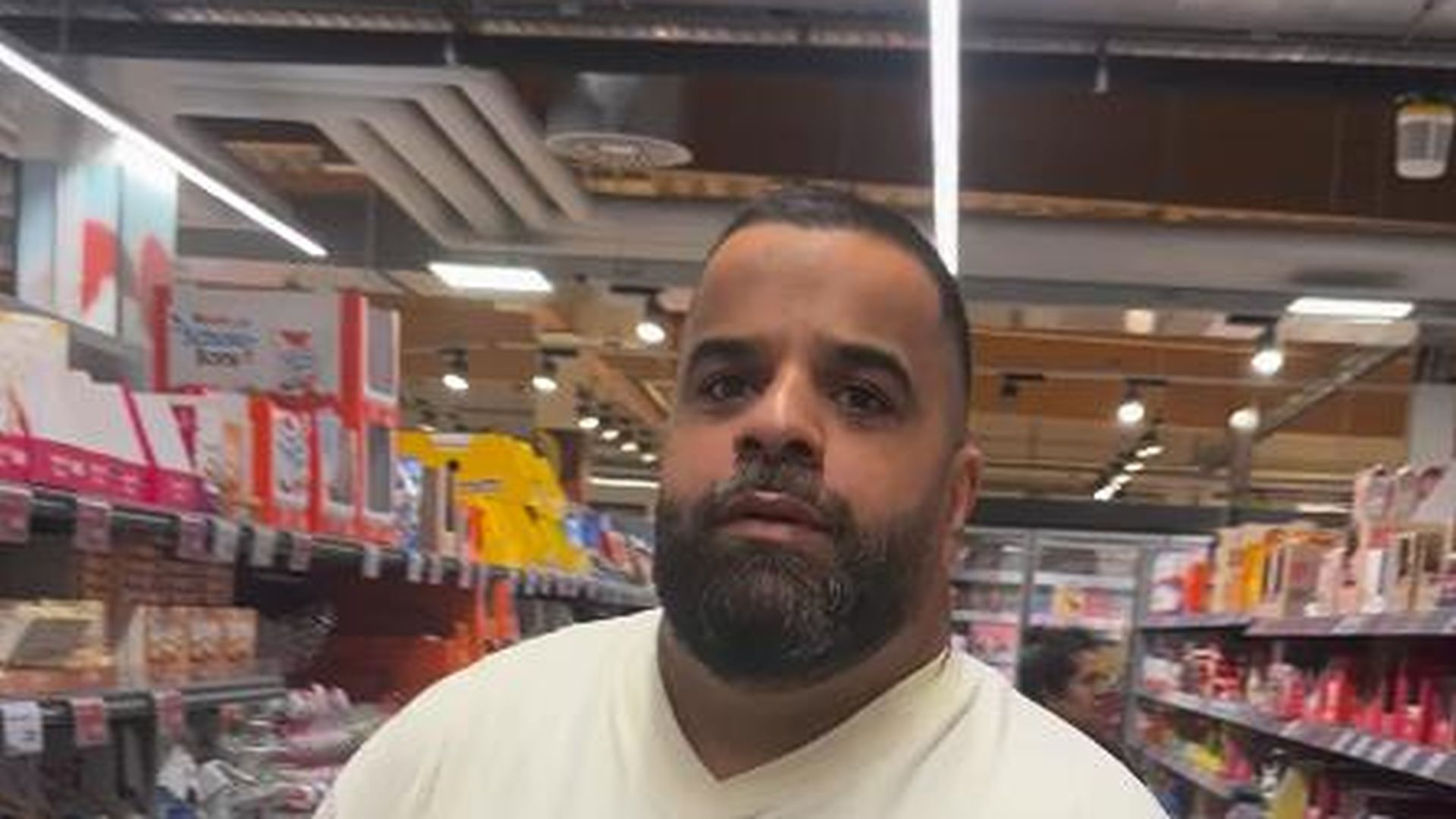 Frauenschwarm-Ali-Bumaye-plaudert-ber-Zahl-von-Sexpartnern