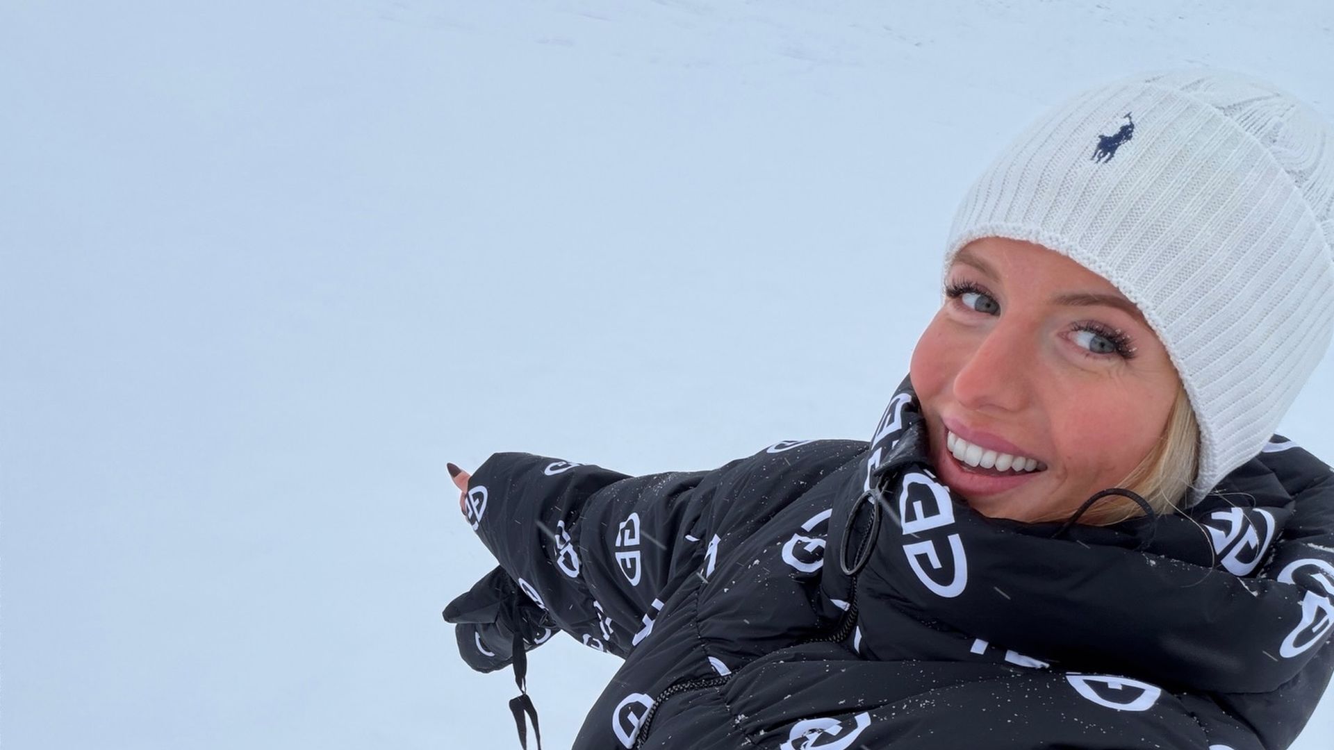 -Ungl-cklich-Antonia-Hemmer-teilt-unsch-ne-Hotel-Erfahrung