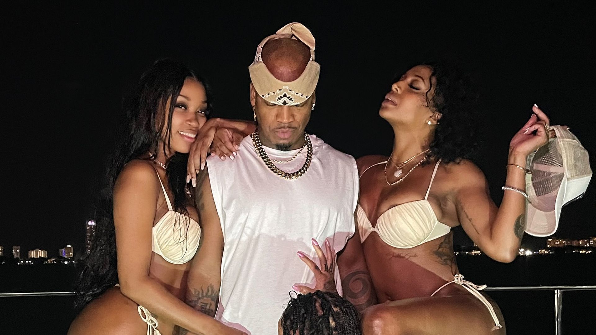 Ne-Yo-verr-t-seine-Valentinstagspl-ne-mit-drei-Freundinnen