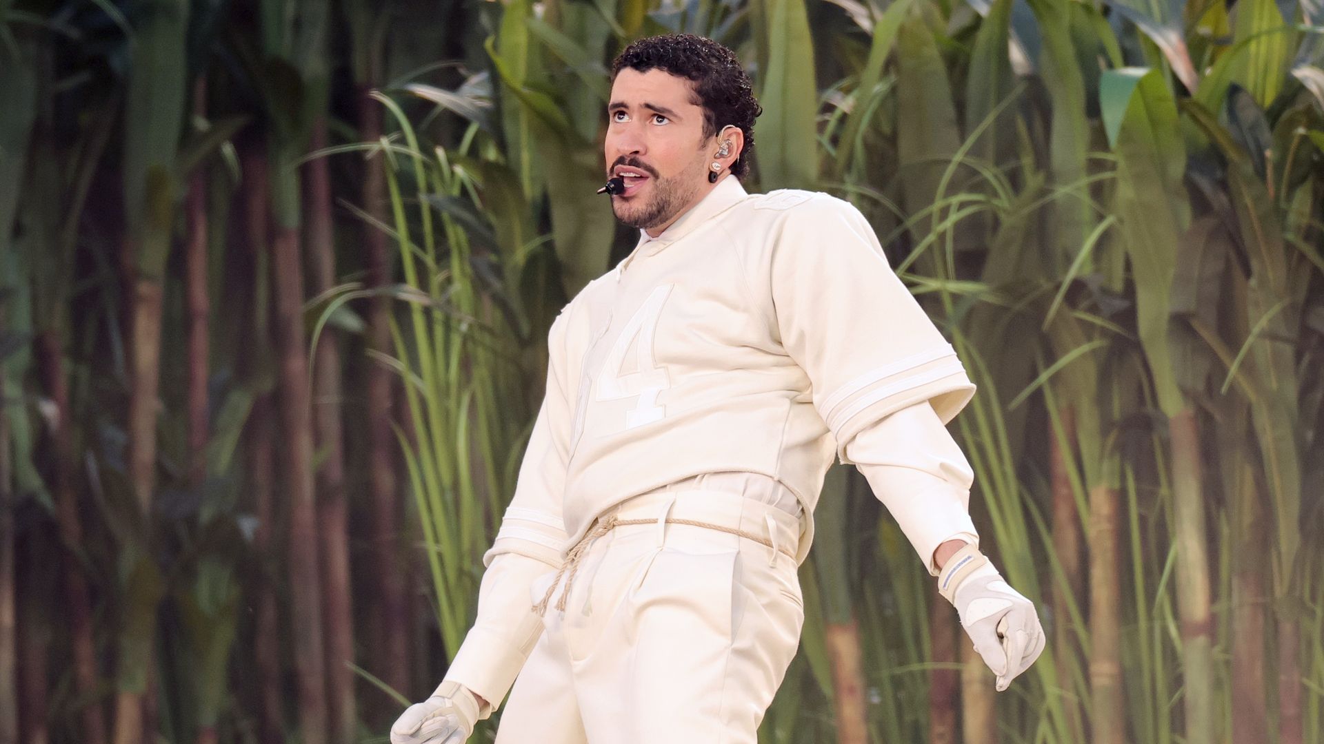 Bad-Bunny-begeistert-mit-emotionaler-Show-beim-Super-Bowl-LX