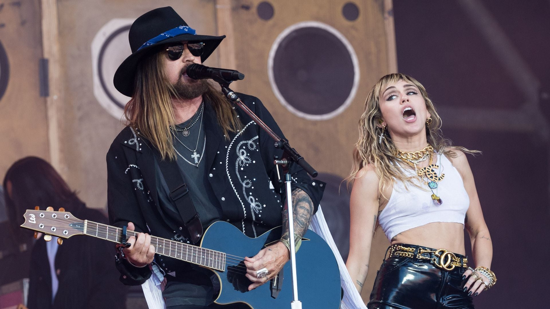miley-cyrus-streicht-nachnamen-das-sagt-papa-billy-ray-dazu