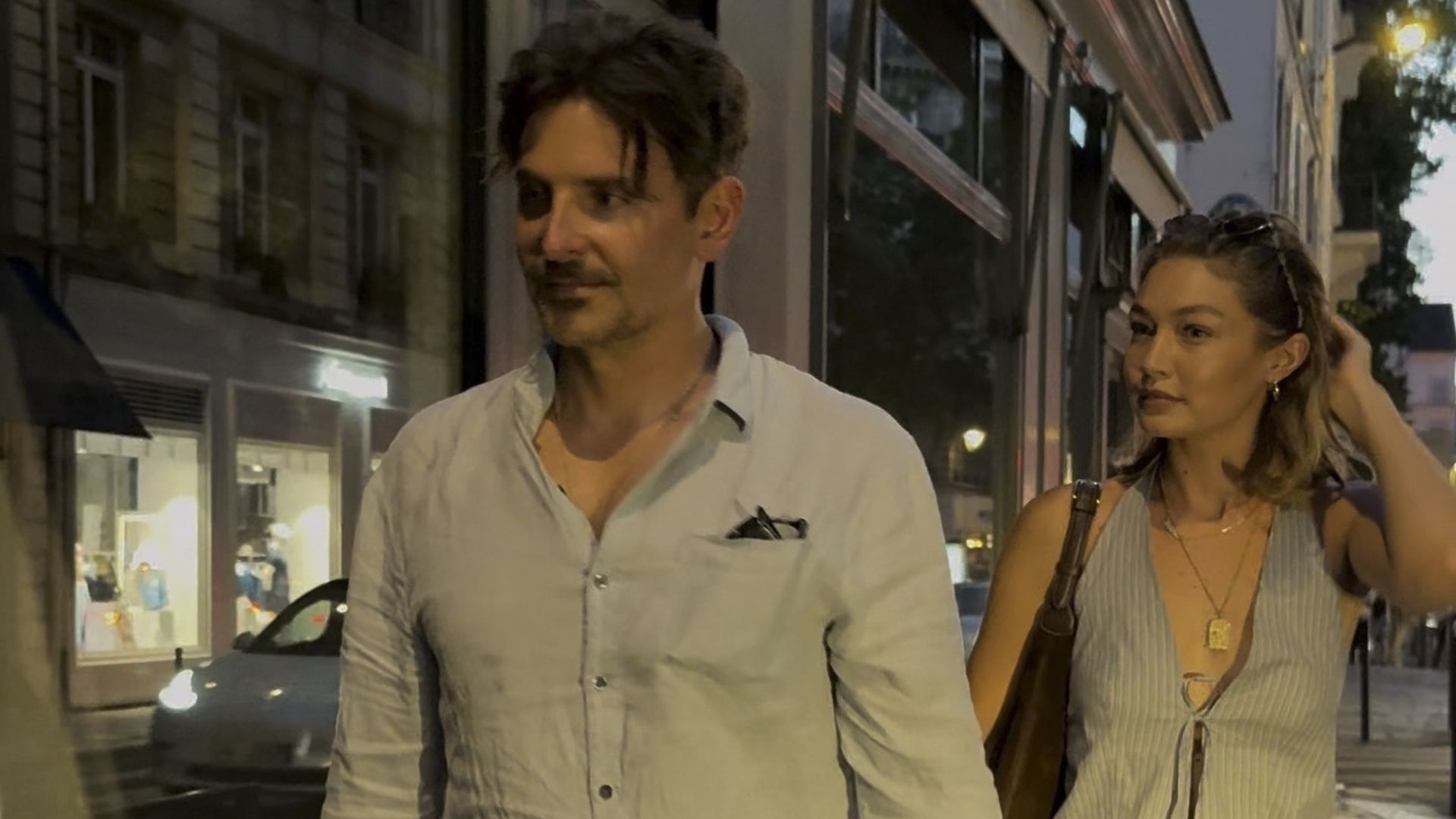 Gigi-Hadid-unterst-tzt-Bradley-heimlich-bei-Filmpremiere