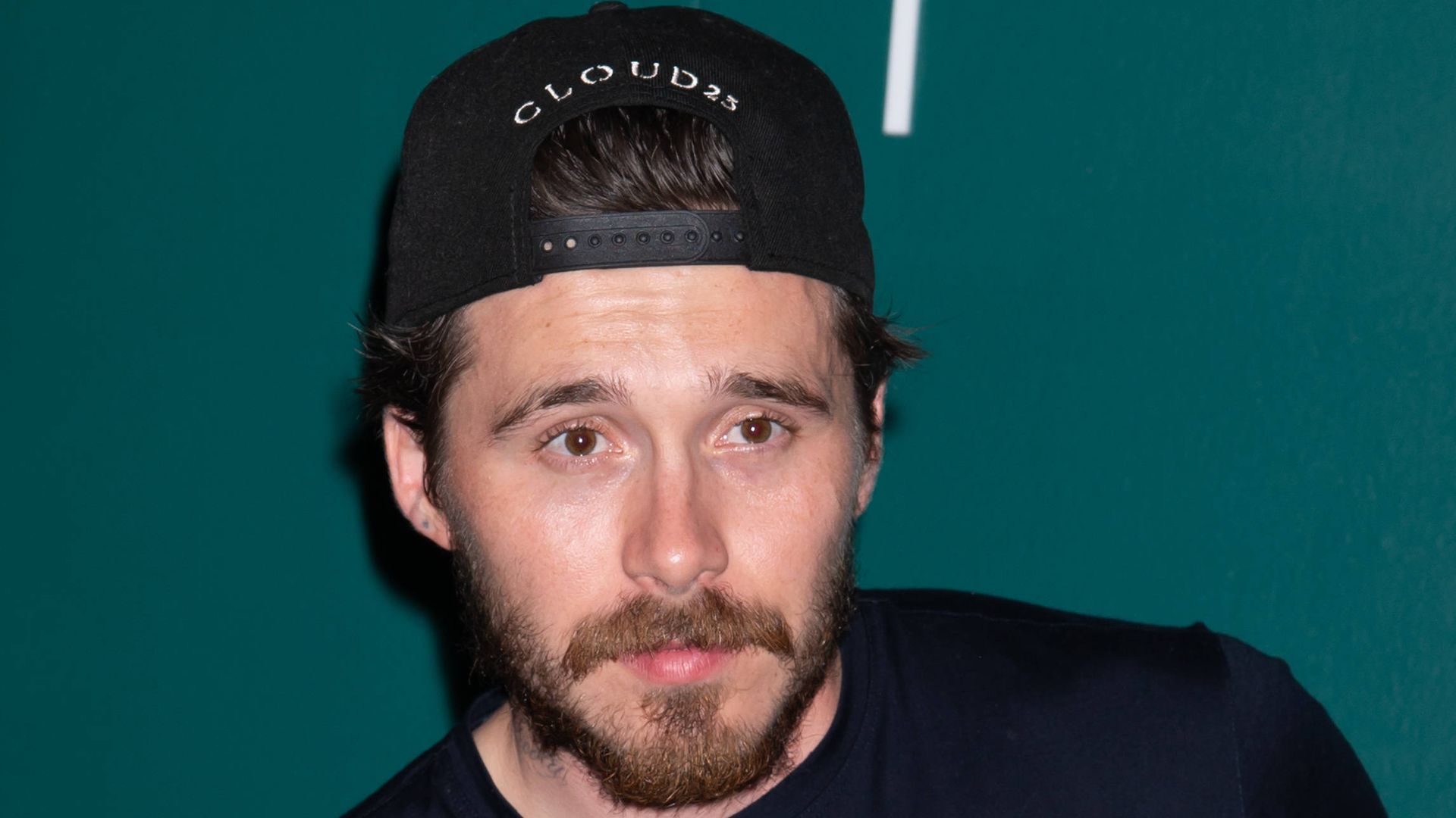 Brooklyn-Beckham-wehrt-sich-gegen-Kontrollger-chte-der-Fans