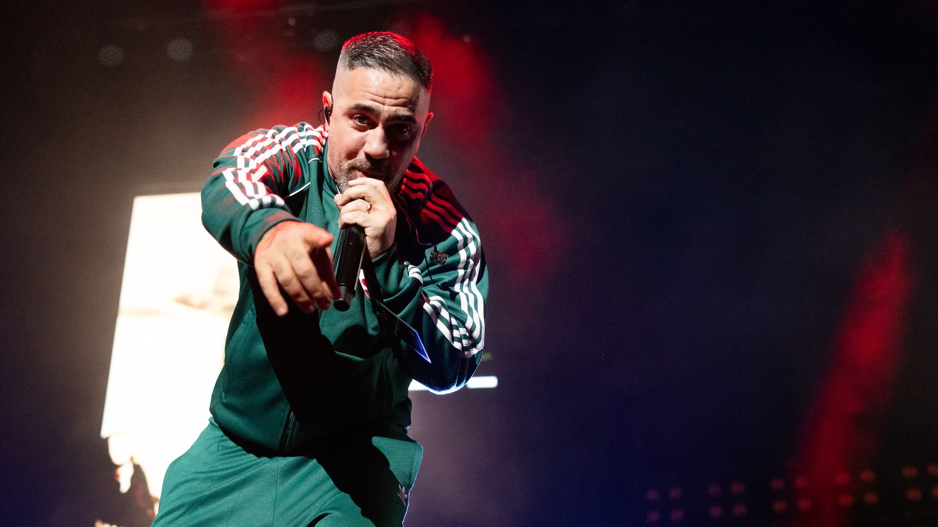 Bushidos-gro-e-Geste-Edith-98-darf-ihn-Backstage-treffen