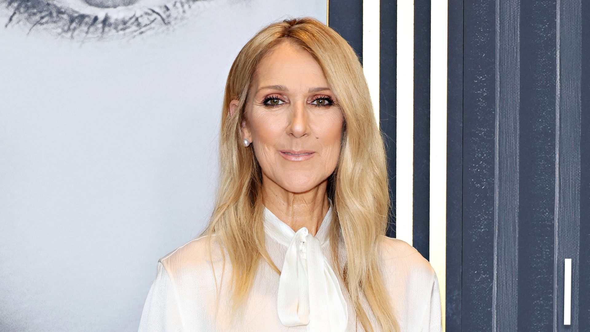 https://content.promiflash.de/article-images/video_1080/celine-dion-posiert-13.jpg