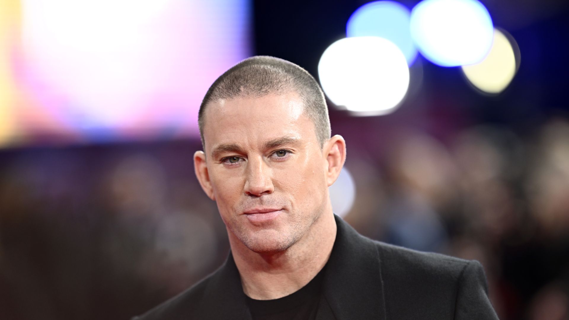 Channing-Tatum-knutscht-mit-seiner-Inka-auf-dem-Red-Carpet