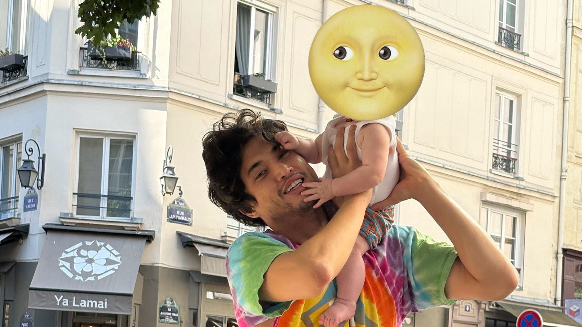 Foto-von-Charles-Meltons-Baby-mit-seinen-Co-Stars-begeistert