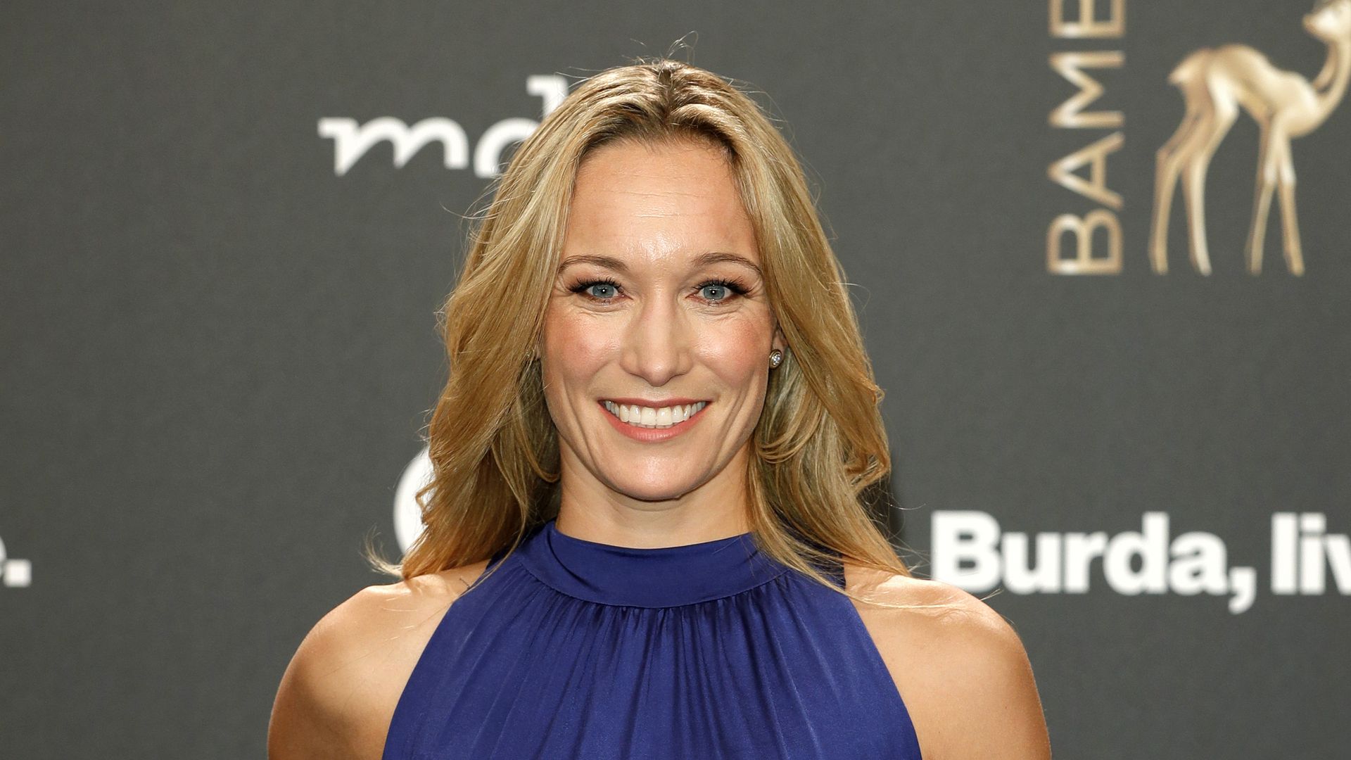 https://content.promiflash.de/article-images/video_1080/christine-theiss-laechelt-4.jpg