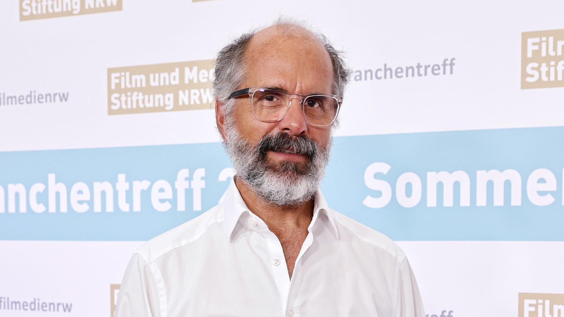 Ab-heute-auf-Netflix-Darum-lohnt-sich-Der-Buchspazierer-