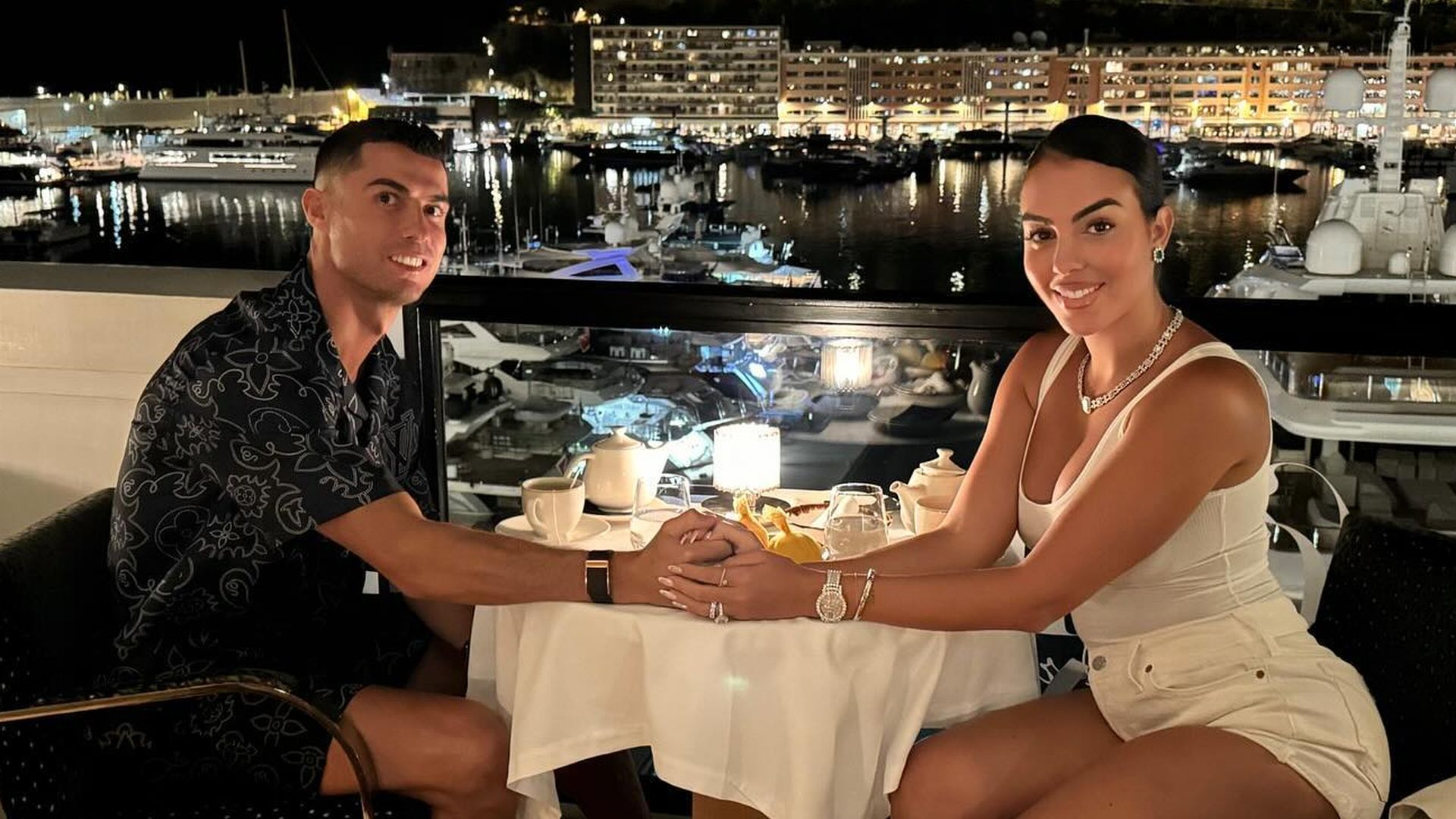 Cristiano Ronaldo Verr t Er Hat Im Wohnzimmer Geheiratet