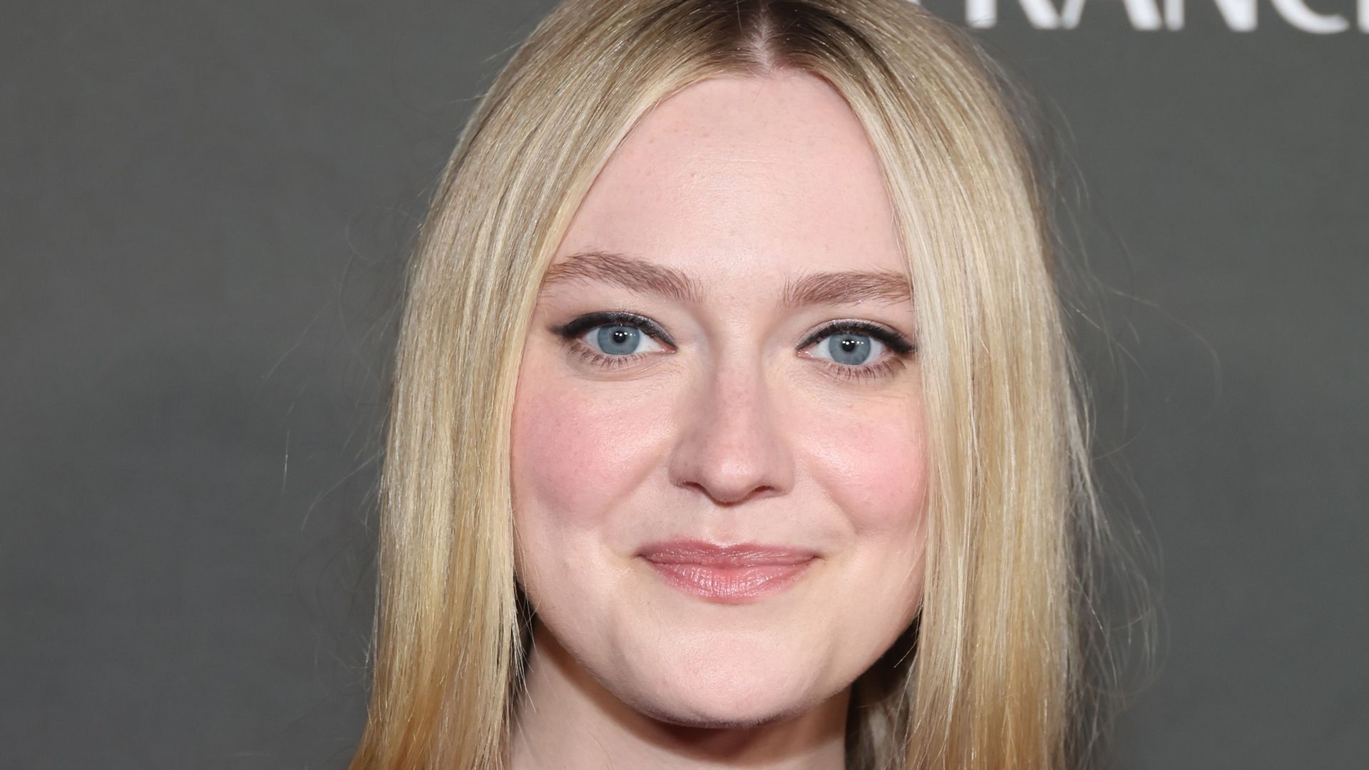 Dakota-Fanning-testet-die-Promi-Dating-App-Raya