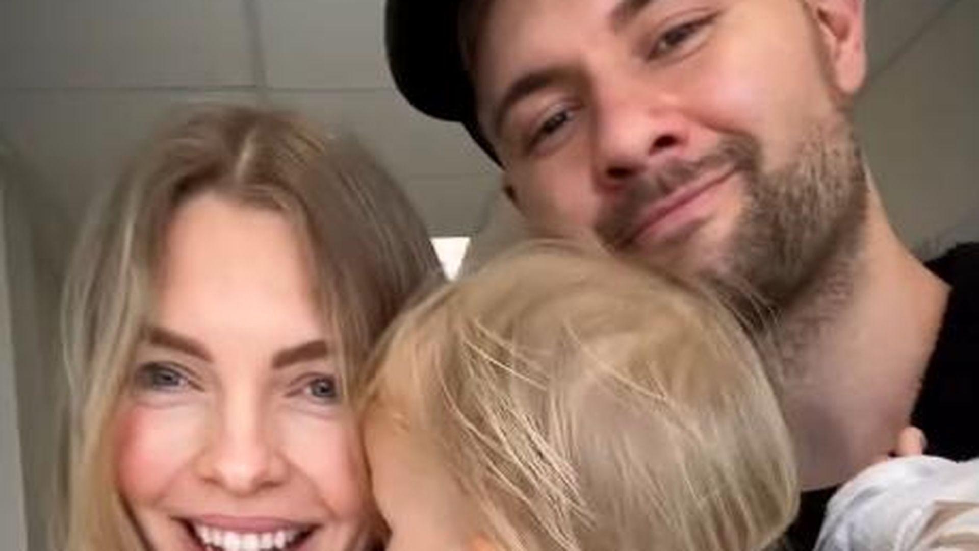 Frau-im-Krankenhaus-Daniel-Lott-ruft-KTW-f-r-Tochter-Mavie