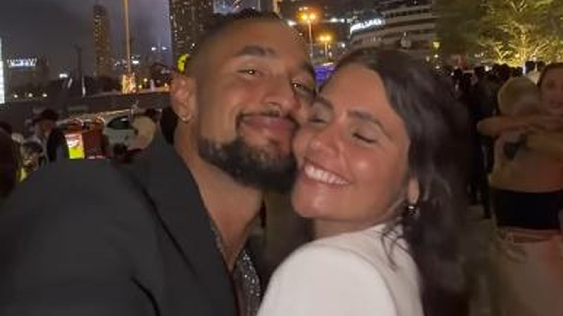 Verliebt-David-Jackson-und-Lissy-teilen-erste-P-rchenfotos