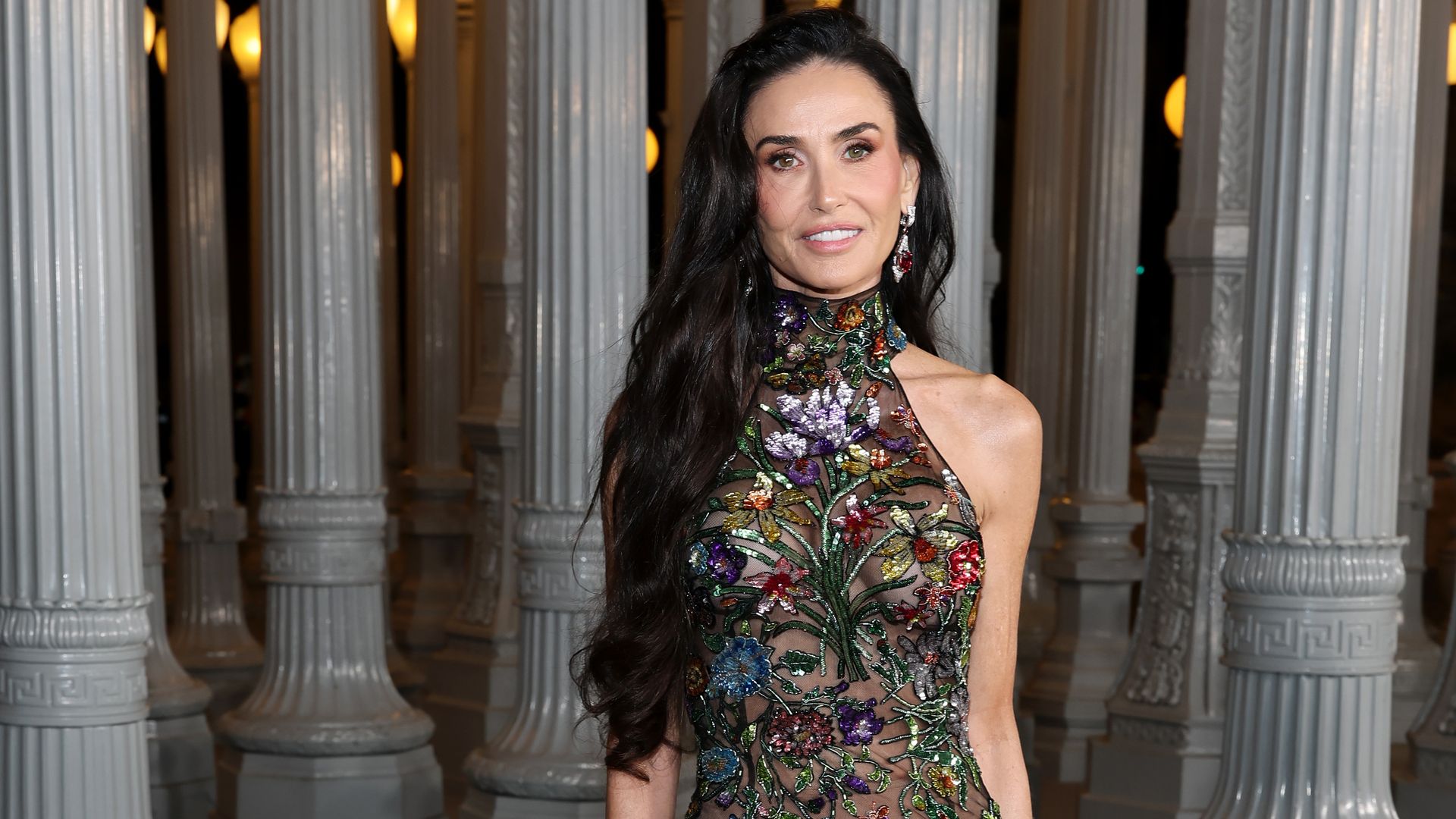 Demi-Moore-62-sorgt-mit-durchsichtiger-Robe-f-r-Wow-Effekt