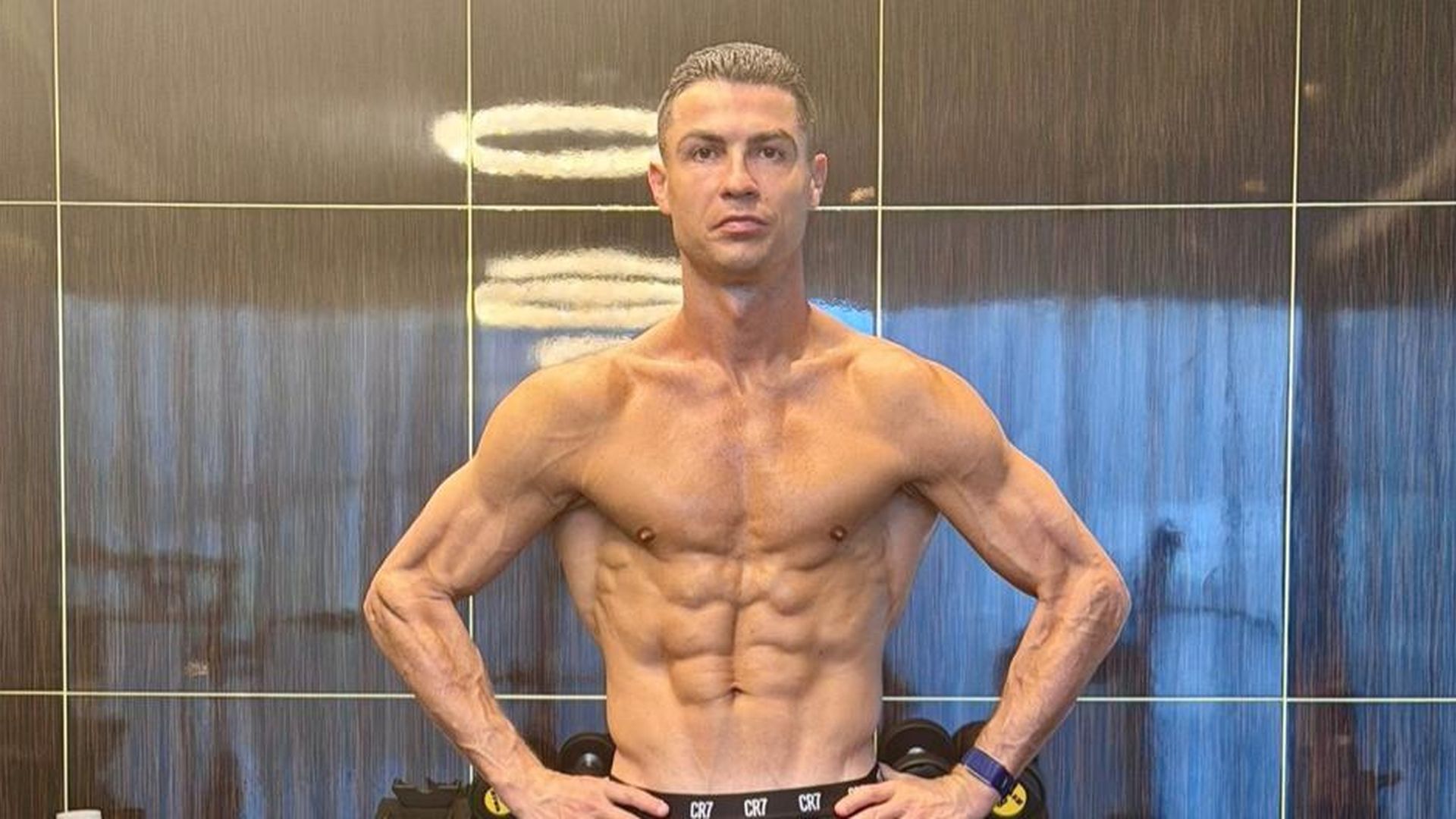 Cristiano-Ronaldo-zeigt-seine-beeindruckende-Fitness