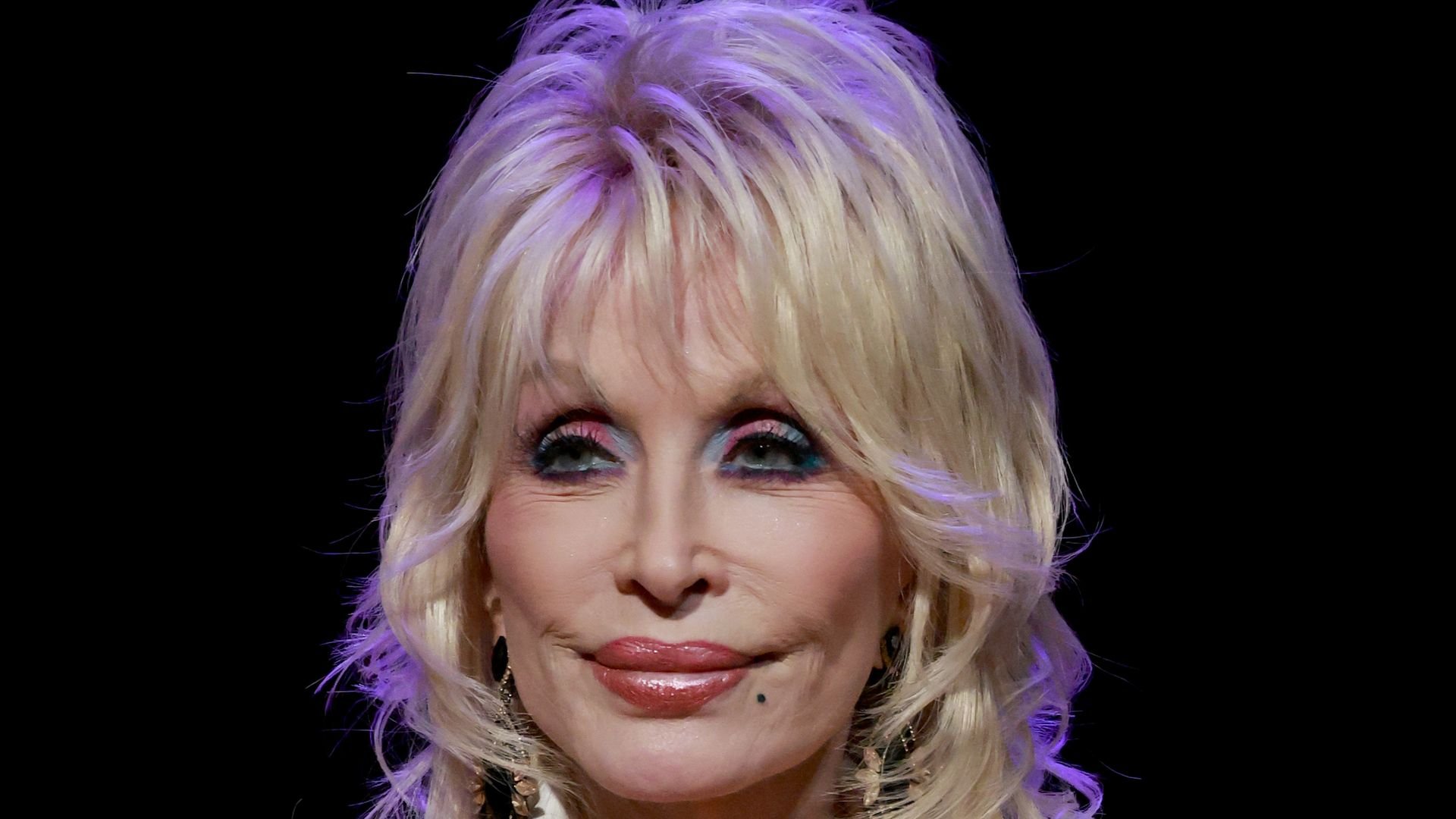 Drei-Uhr-morgens-Dolly-Parton-verr-t-ihre-Morgen-Routine