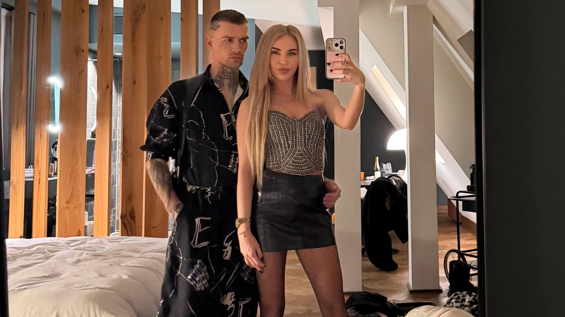 Inniges-Pic-Best-tigen-Eric-Stehfest-und-Franzi-ihre-Liebe-