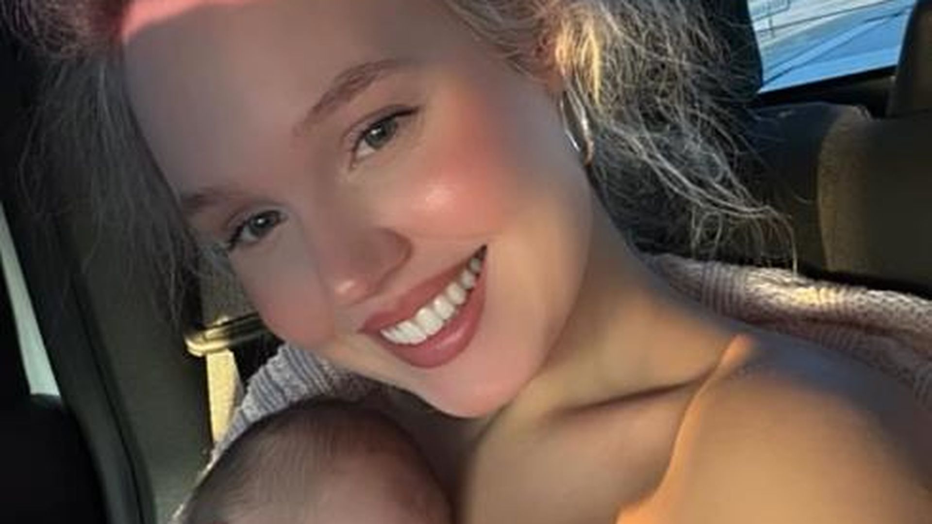 Tradwife-Influencerin-Estee-Williams-k-mpft-um-ihr-Baby