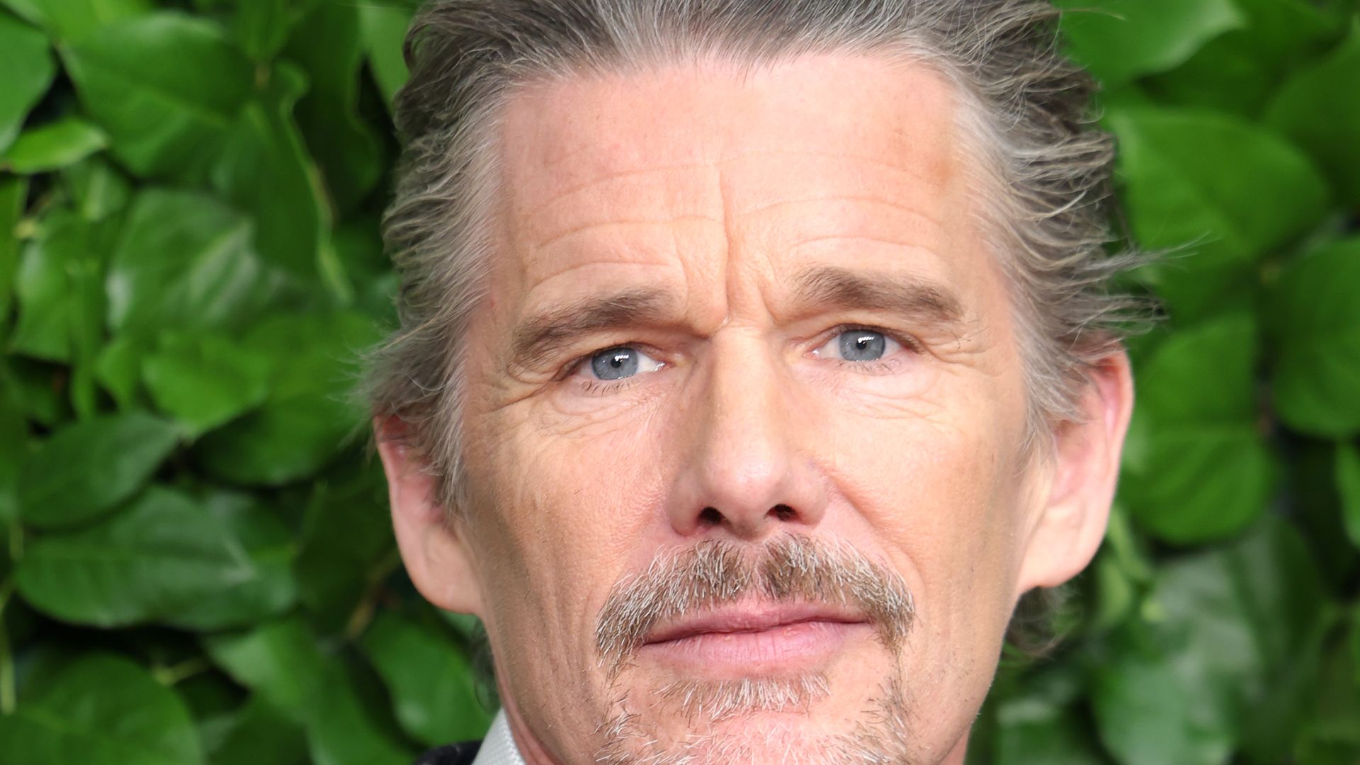 Ethan-Hawke-warnt-Ruhm-ist-Gift-f-r-die-jungen-Schauspieler