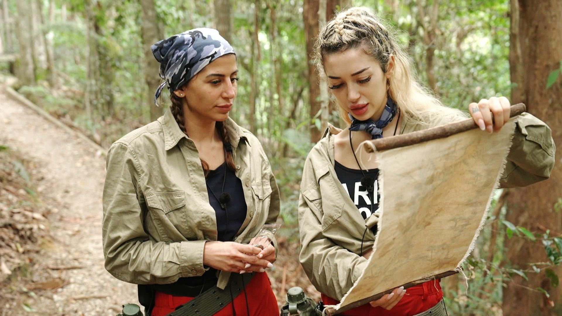 Es-gibt-Snacks-Eva-Ariel-meistern-Dschungel-Schatzsuche