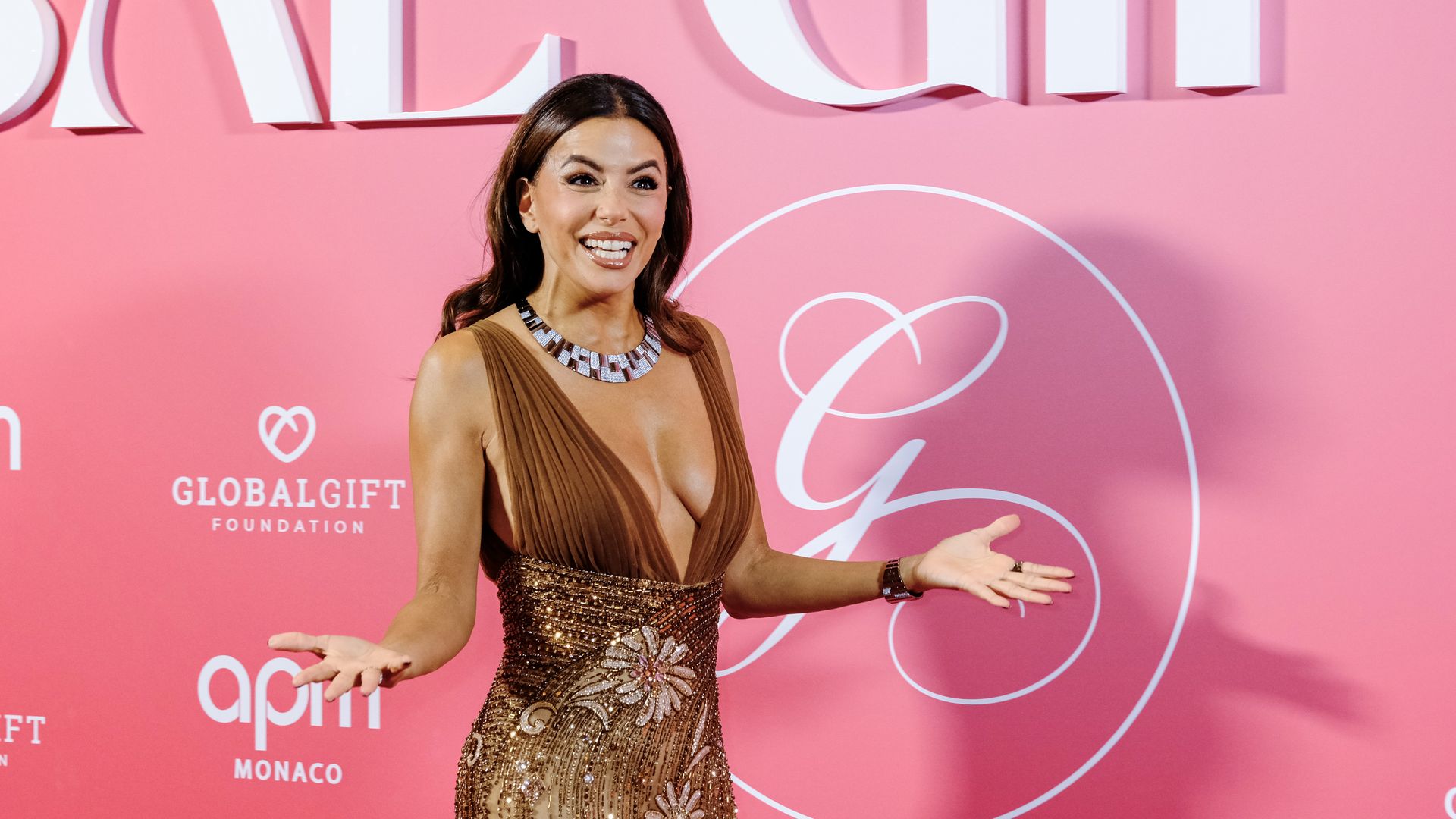 Eva-Longoria-im-T-llkleid-Glamour-Auftritt-in-Monaco